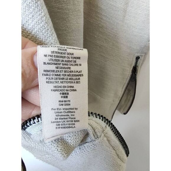 Free People Women's Size Small Gray Knit Snap Button Sweater Side Zippers - Picture 10 of 11